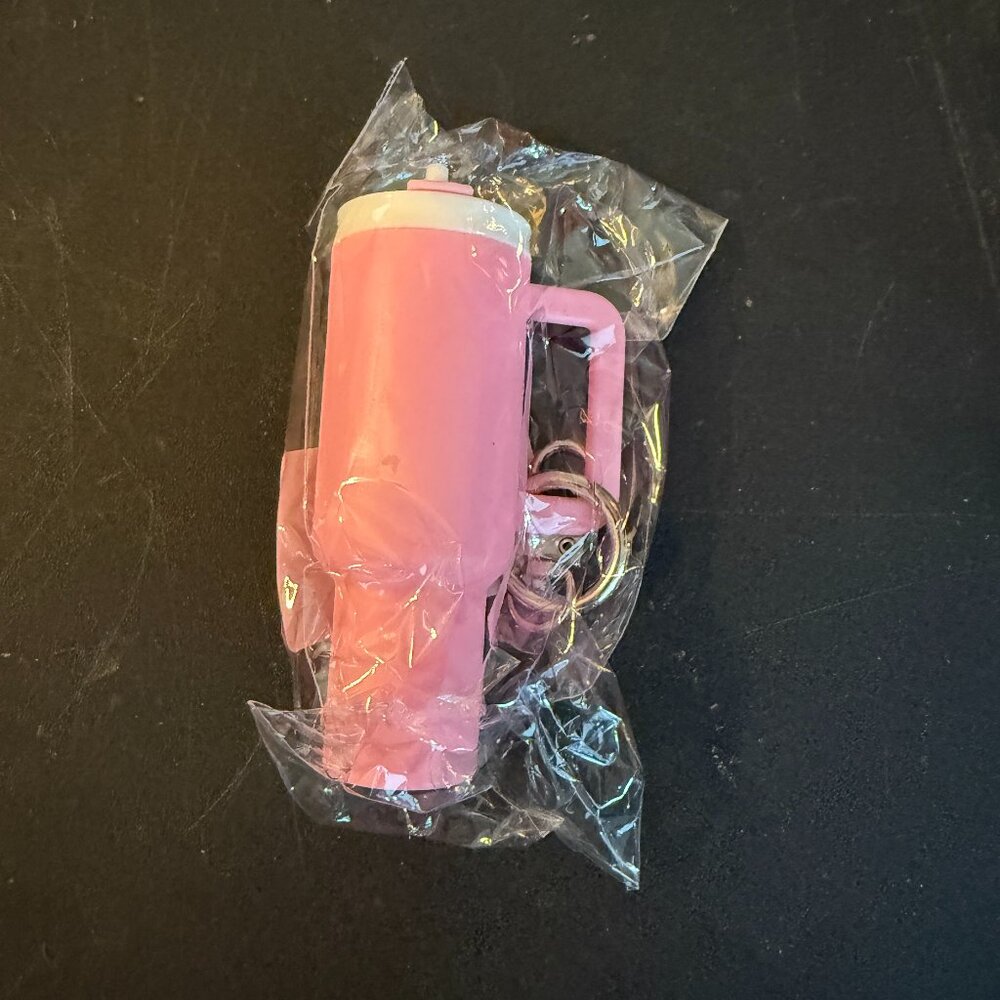 NIP LIGHT PINK Mini Stanley Cup Keychain (121)